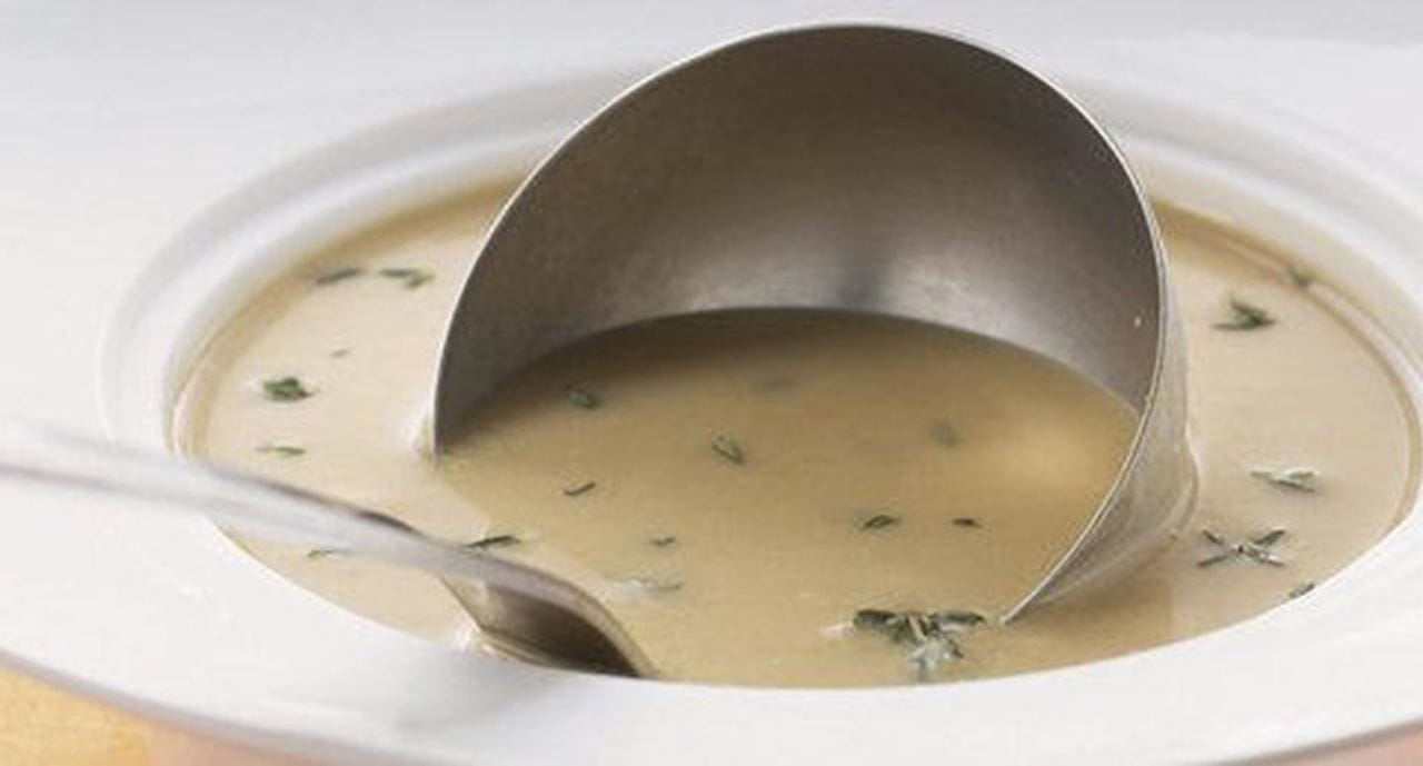 recipe image Sopa de Castanhas Perfumada com Cerefólio