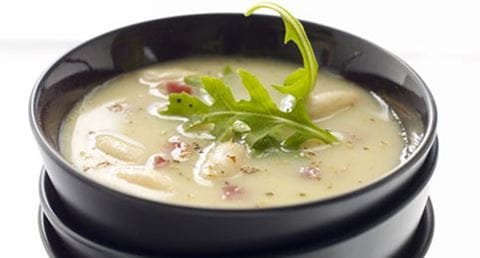 recipe image Sopa de feijão branco com rúcula e bacon