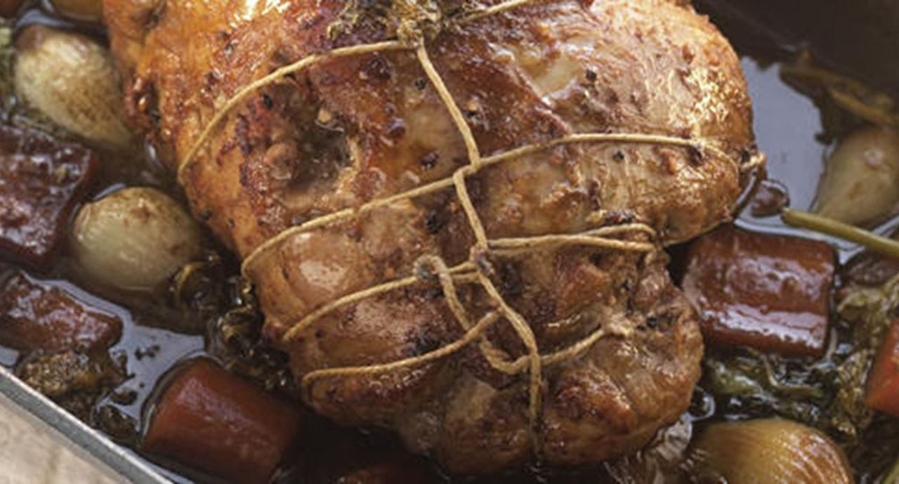 recipe image Pá de Porco em “ Roti” com Pimenta de Séchouan e Duo de Verdura