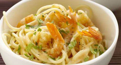 recipe image Esparguete com molho de camarão e queijo