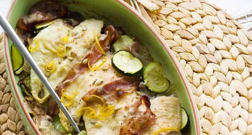 recipe image Filetes de solha no forno em cama de legumes