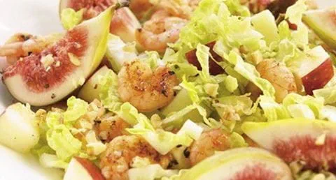 recipe image Salada de camarão com figos e molho de iogurte