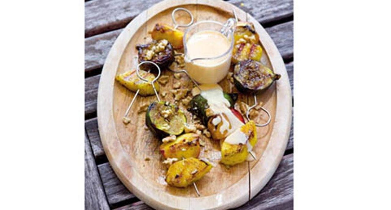 recipe image Espetadas de fruta com “creme anglaise”