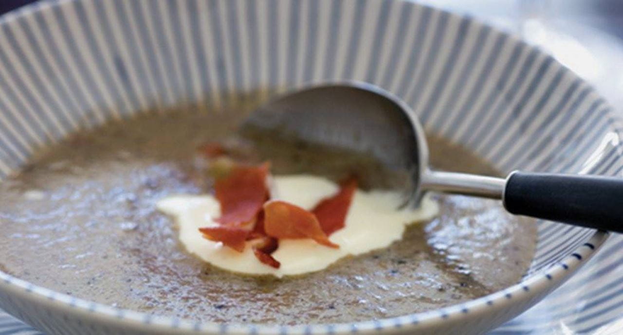 recipe image Aveludado de cogumelos com presunto e espuma de nata