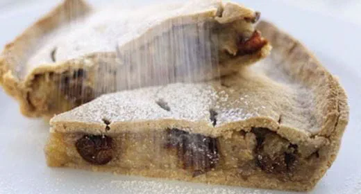 recipe image Pie de maçã com nozes e ameixas secas