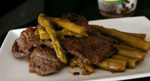 recipe image Bifes de vitela com espargos