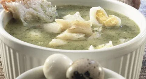 recipe image Caldo de Bacalhau com Ovos de Codorniz