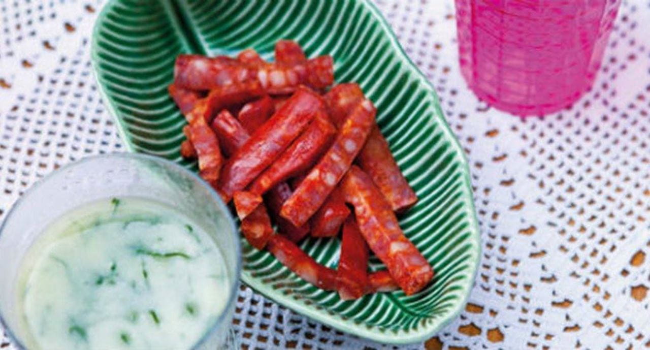 recipe image Creme de legumes com caldo verde e palitos de linguiça