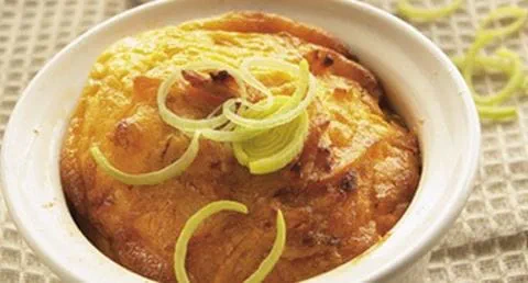 recipe image Flans de atum e batata palha com alho francês