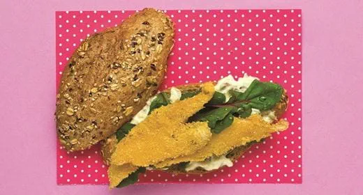 recipe image Filetes crocantes de solha em baguete tostada de pão de cereais