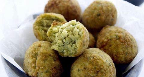 recipe image Felafel com salada de tomate