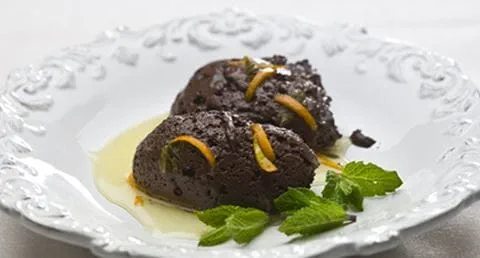 recipe image Mousse de chocolate amargo com coulis de laranja e menta