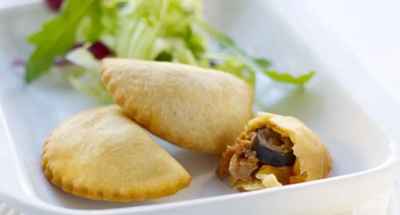 recipe image Azevias de atum com tomate e azeitonas