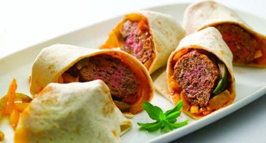recipe image Rolinhos de carne em tortilhas com 3 pimentos