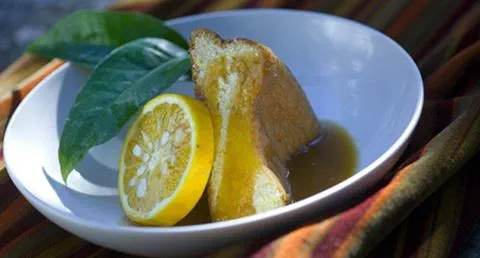recipe image Bolo de fécula  com toffee de laranja