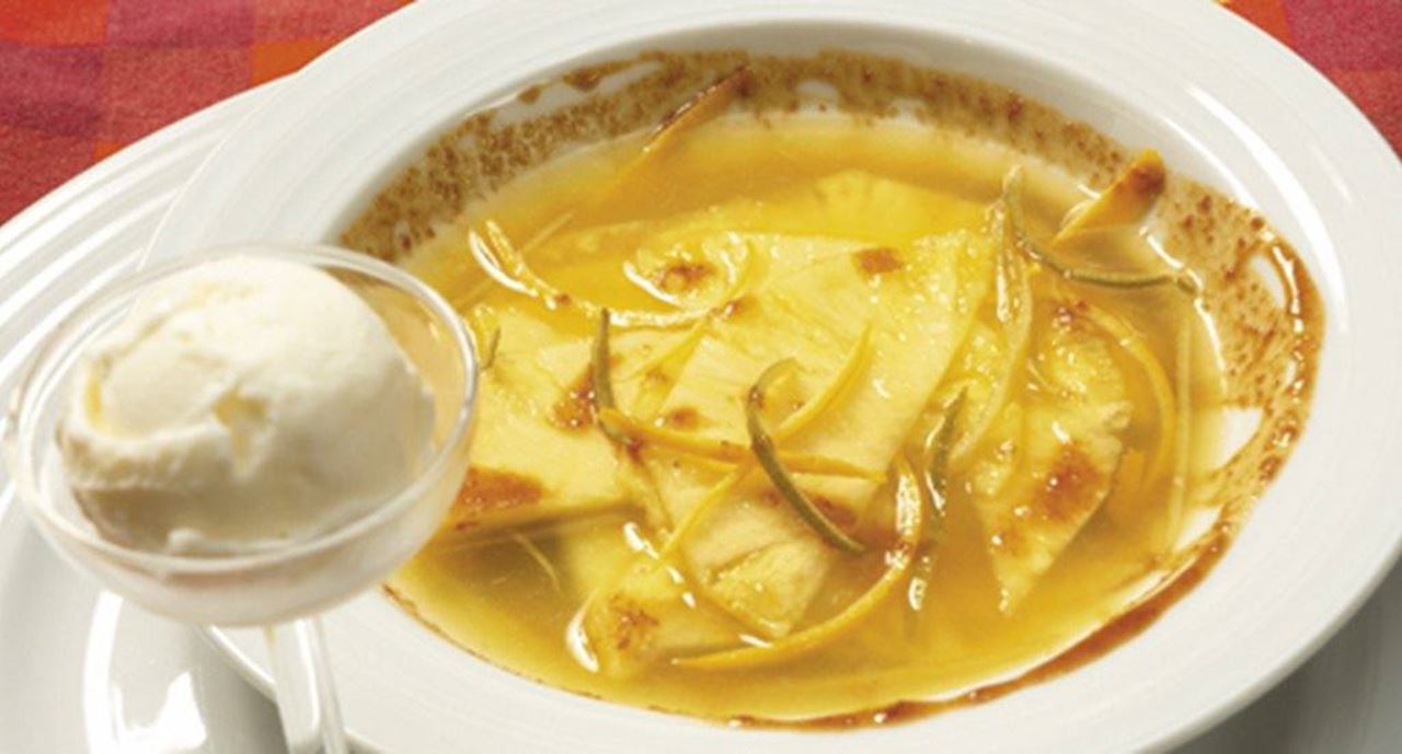 recipe image Transparência de abacaxi com gelado de nata e toffee de caramelo