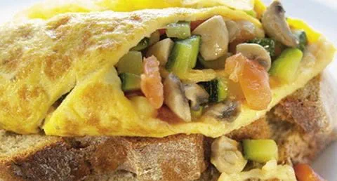 recipe image Omeleta de legumes em pão de centeio