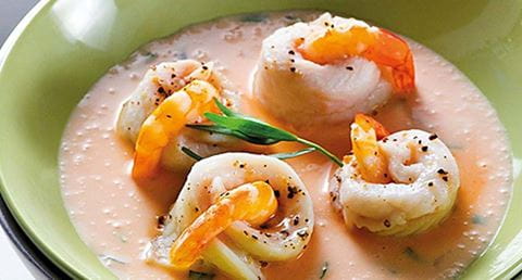 recipe image Rolinhos de peixe e camarão ao vapor com molho de estragão