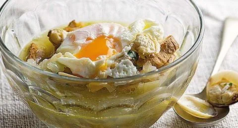 recipe image Açorda de amêijoa com ovos escalfados
