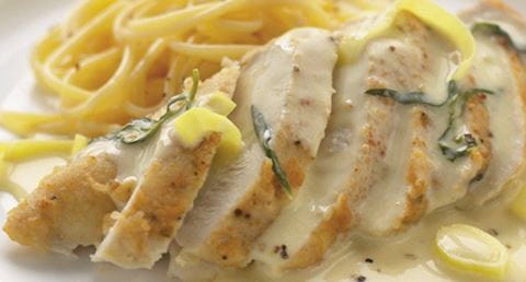 recipe image Peito de frango com alho francês e estragão