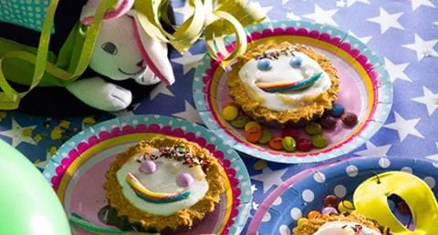 recipe image Tartes de maçã com gelatina de iogurte