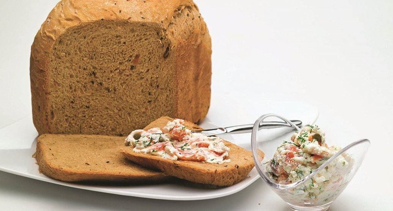 recipe image Pão rústico com presunto e tomate seco ao sol