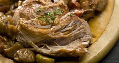 recipe image Porco no tacho com castanhas e rosmaninho