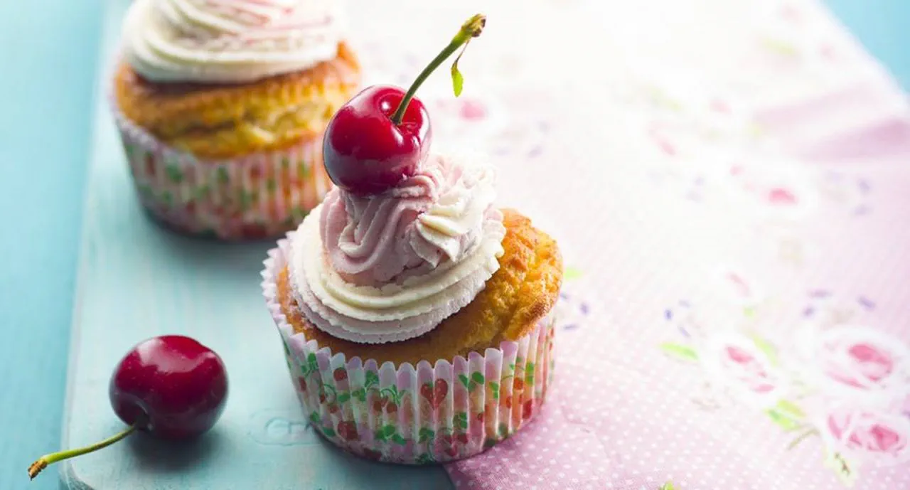 recipe image Cupcakes com doce de cereja