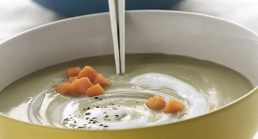 recipe image Sopa Fria de Abacate e Papaia