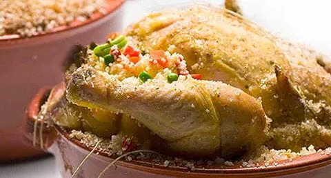 recipe image Frango recheado em crosta de sal aromático