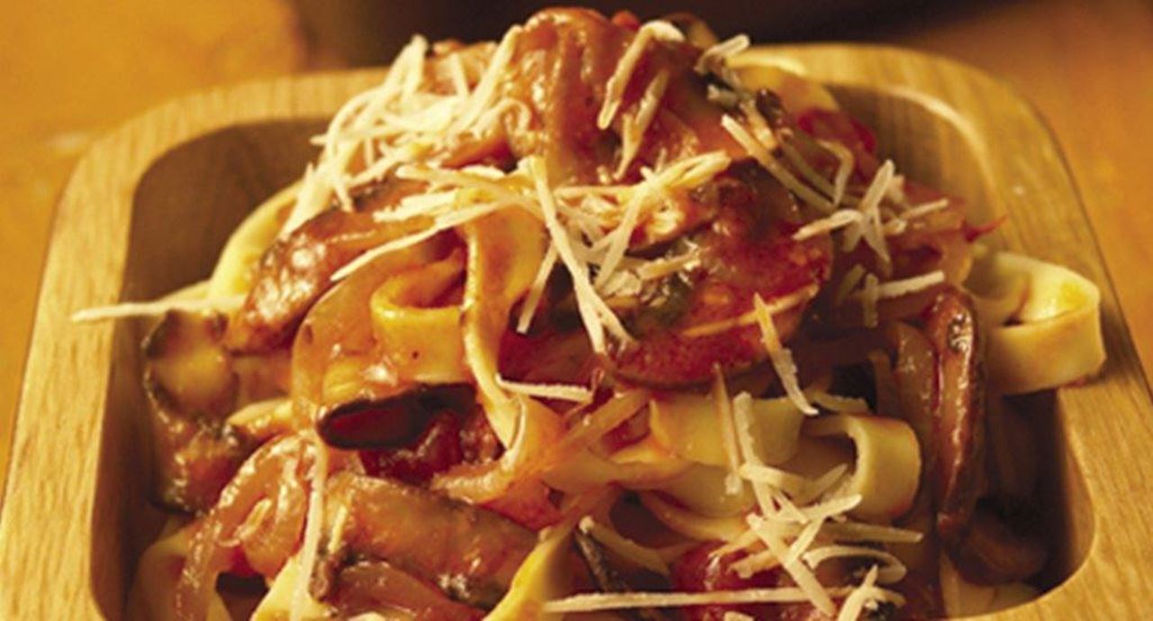 recipe image Fettucine com tomate e cogumelos