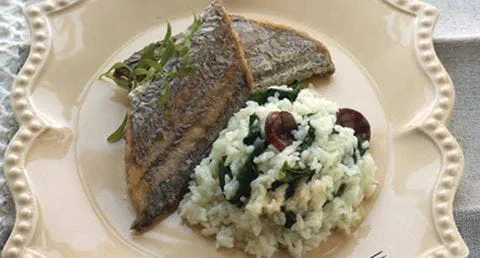 recipe image Peixe Espada Frito com Arroz de Grelos