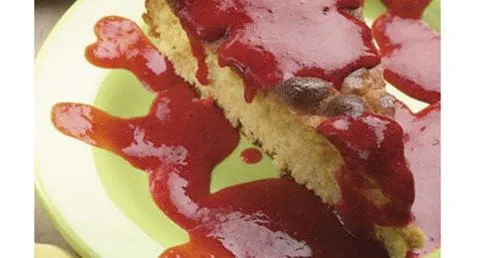 recipe image Bolo Genovês com Coulis de Morango
