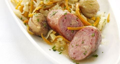 recipe image Salsichas picantes com juliana de lombarda