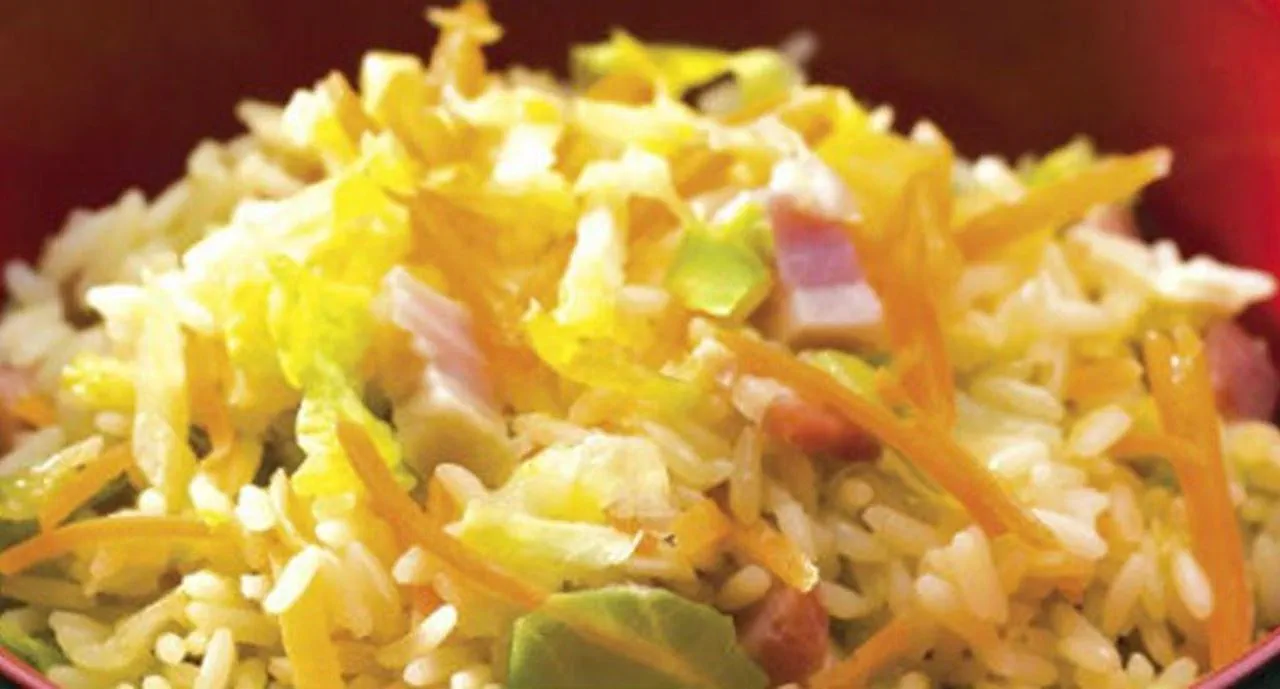 recipe image Arroz rápido de lombarda e cenoura