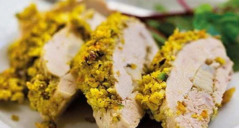 recipe image Peito de frango com crosta verde e recheio de palmito