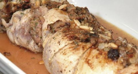 recipe image Peito de Peru Recheado com Mel e Ameixas