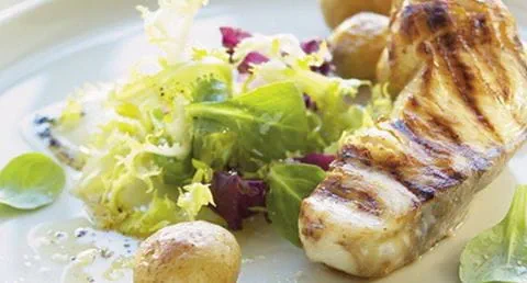 recipe image Tintureira com molho aromático de estragão