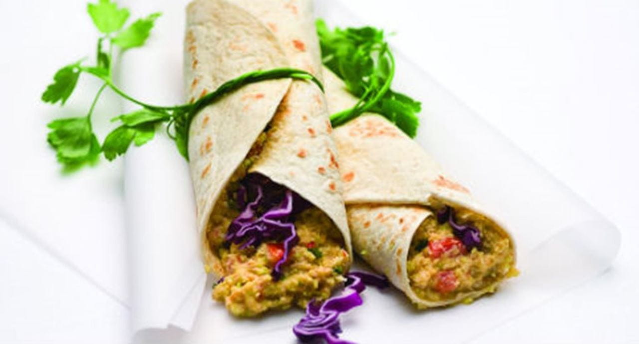 recipe image wraps com pasta de abacate e caranguejo