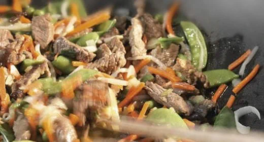 recipe image Tirinhas de Carne com Vegetais Chineses