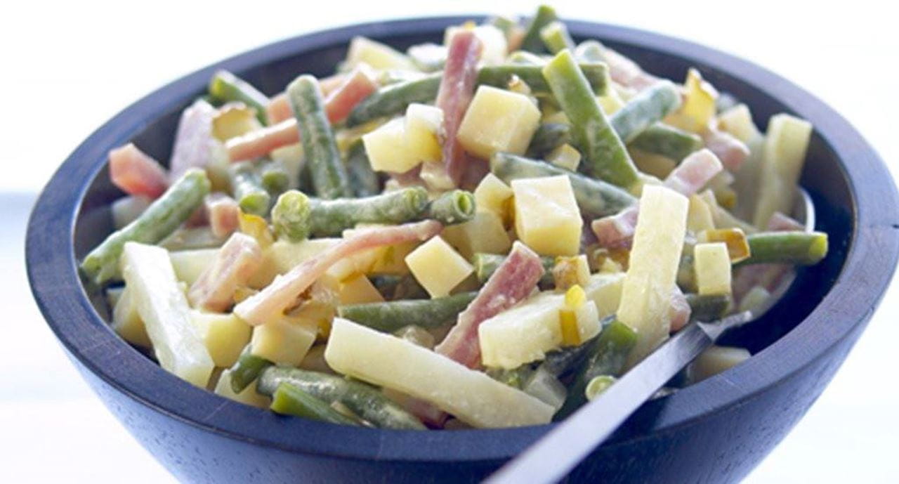 recipe image Salada de aipo e feijão verde com maionese de mostarda