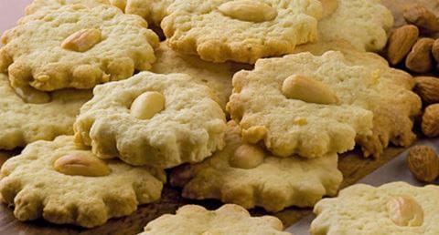 recipe image Bolachinhas de lima e licor de amêndoa