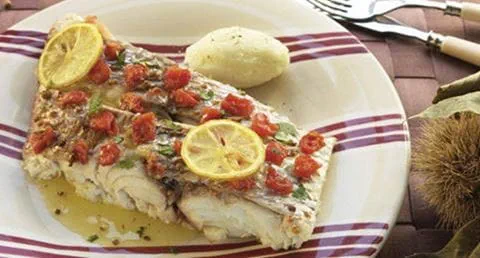 recipe image Pargo Assado com Tomate e Coentros