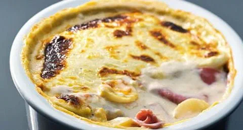 recipe image Empadão de batata e mortadela