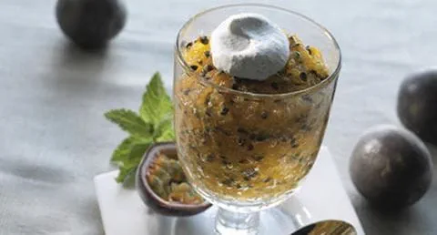 recipe image Granizado de Maracujá com Chantilly de Hortelã