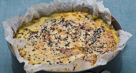 recipe image Bolo de batata com recheio de bacalhau e espinafres