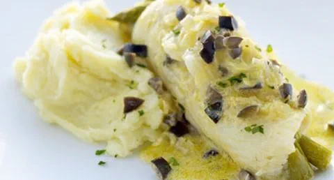 recipe image Filetes de solha enrolados com espargos em fricassé de azeitonas