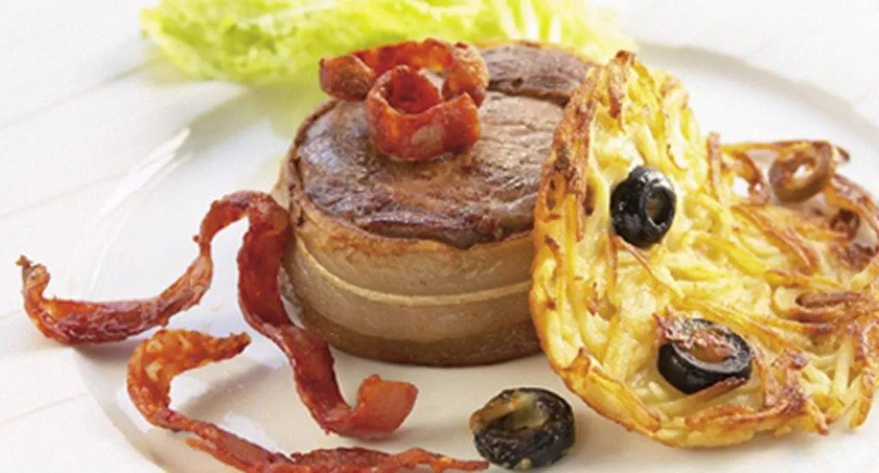 recipe image Tornedó com crocante de linguiça e rosti de batata