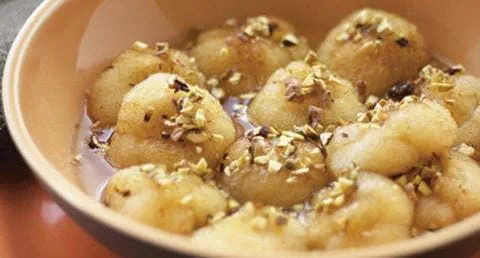 recipe image Bolas de Leite em Calda Perfumada