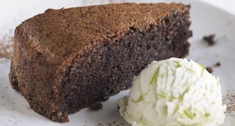 recipe image Bolo Morno de Chocolate com Gelado de Limão